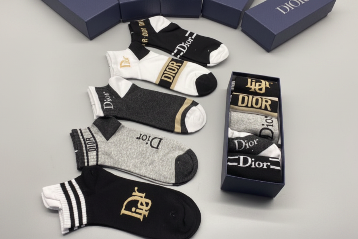 Calcetines Dior en caja azul marino