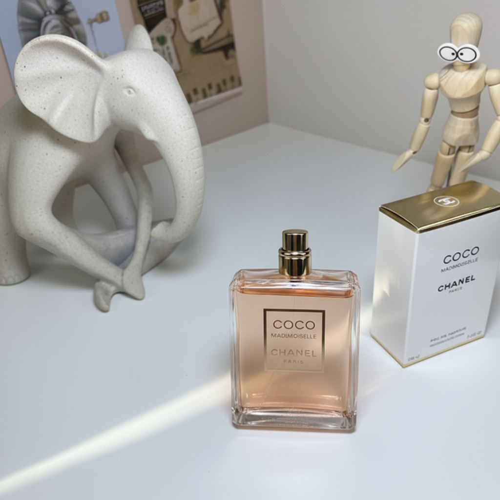 Chanel Coco Mademoiselle - Fondo original escritorio blanco