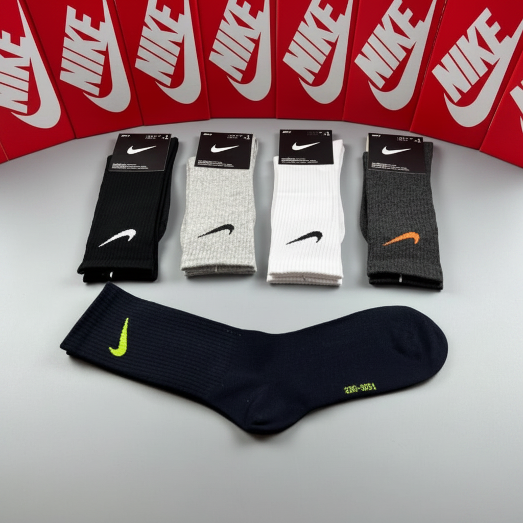 Calcetines Nike flat lay concreto